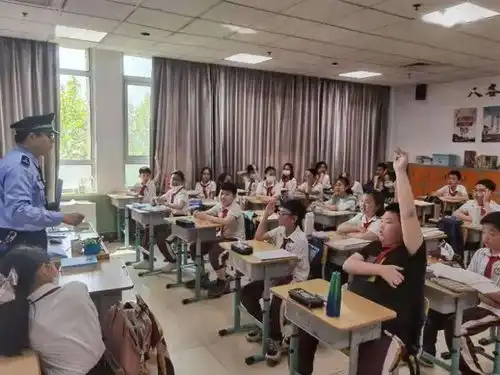 构筑防范电信诈骗防火墙,实现无诈校园