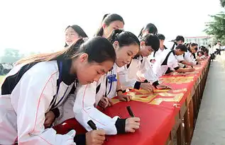 小手拉大手法治宣传月启动铁刚出席仪式
