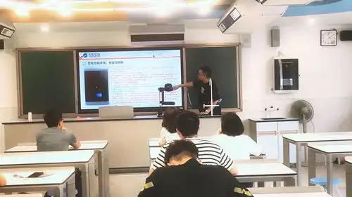 深圳宝安中学初中部物理智能实验室培训验收