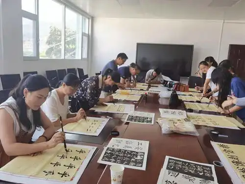 普通话诵百年伟业规范字写时代新篇标题一一记东川一小第24届推普周系列活动