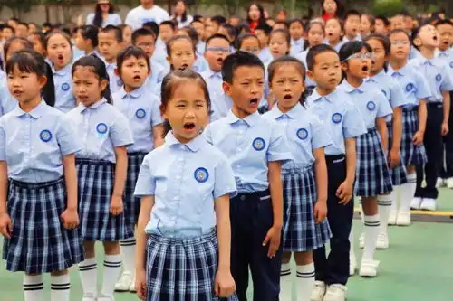 喜迎建党100年童心向党共成长西安高新第五小学庆六一暨新队员入队仪式