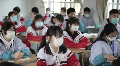 初中生又迎来3个新消息,2021年或成中考节点,学生悲喜交加