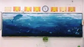 真惊艳高二女生手绘最美黑板报走红网络
