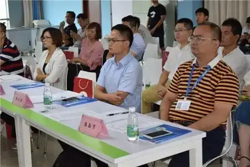2017全国双创周泉州创新创业大赛海选场三华创互联网孵化基地请您围观