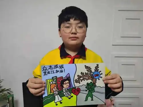 画出希望抗疫情,少先队员在行动