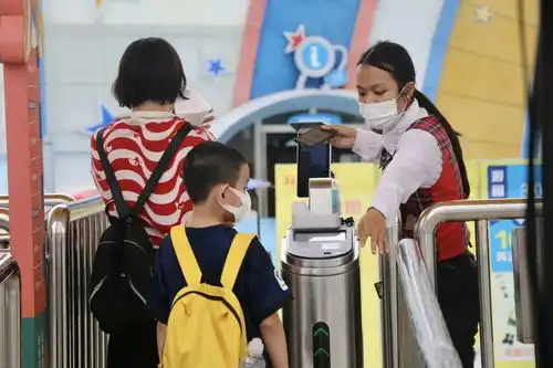 不麻痹不大意我市景区公共场所强化常态化疫情防控措施