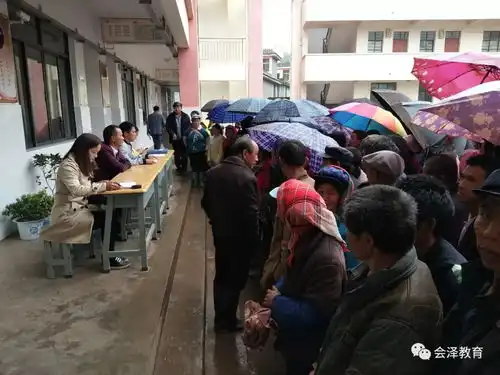 大桥乡中心学校开展法律知识进校园活动