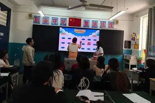 创新教学手段开启互动课堂果子市小学进行智慧黑板使用培训