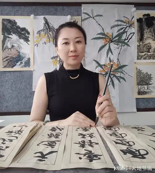 中国书画名家陈华容传承民族文化