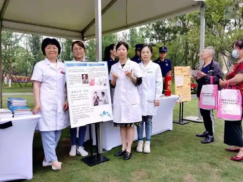 打造保护中心宣传健康知识我们就是少年的你最坚实的堡垒