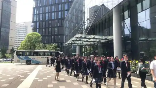 长河中学师生走进网易研学游亲身体验科技的魅力