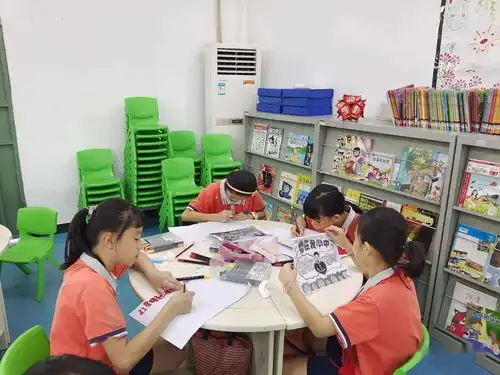 江门恩平市开展红星耀童心携手创文明手抄报活动