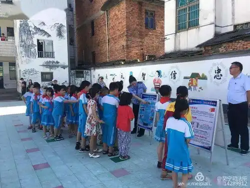 普法热浪席卷校园东阳各地青少年法治宣传进行时
